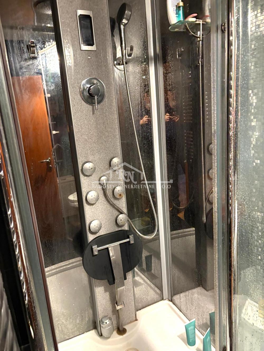 Slika 8 - Luke Vojvodića, Četvorosoban stan na prodaju, 95m2, 260.000€