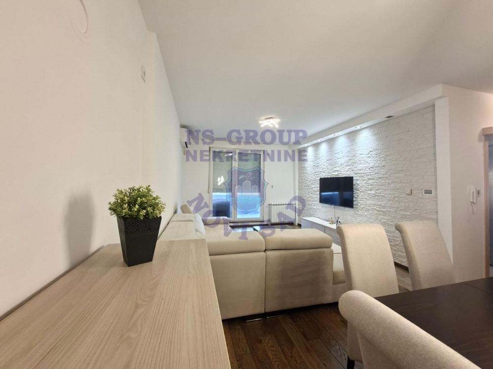 Glavna slika -Trosoban stan na prodaju, 86m2, 262.650€