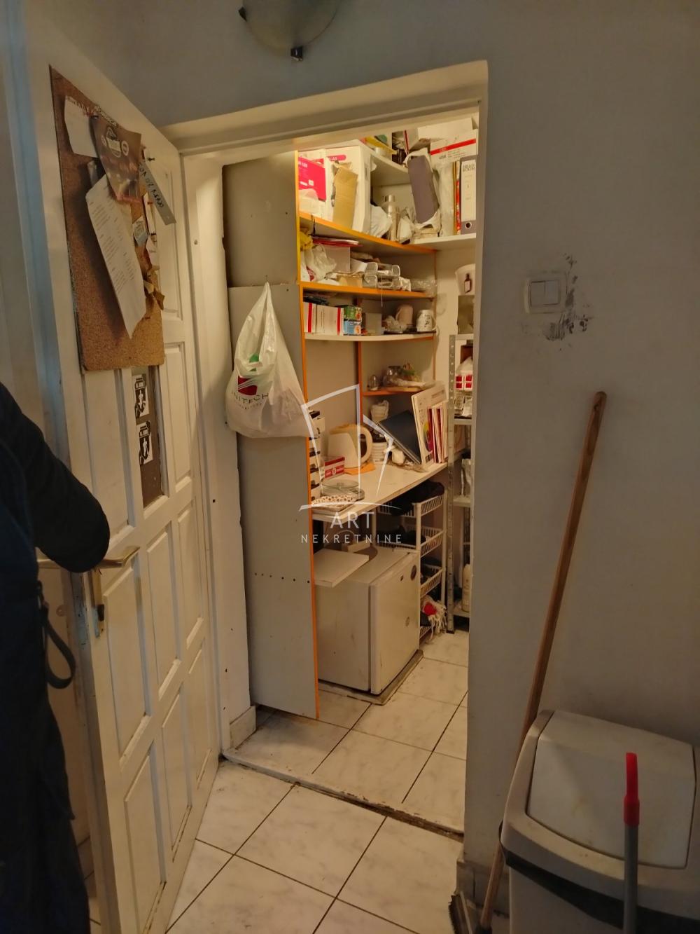 Slika 9 - Gospodar Jovanova,  Lokal za izdavanje, 46m2, 900€