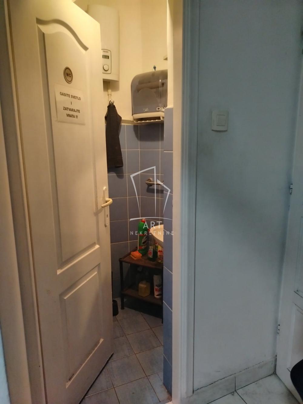 Slika 8 - Gospodar Jovanova,  Lokal za izdavanje, 46m2, 900€