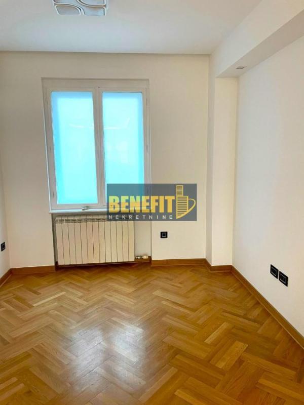 Slika 8 - Petosoban stan za izdavanje, 166m2, 3.500€