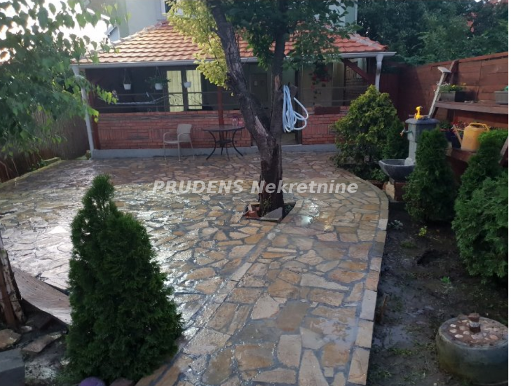 Slika 3 -  Kuća na prodaju, 465m2, 765.000€