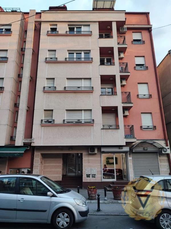 Glavna slika -Jednoiposoban stan za izdavanje, 42m2, 700€