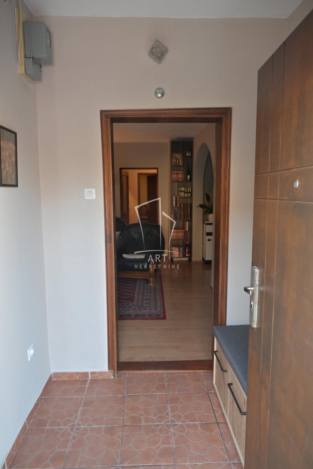 Slika 6 - Iđoška, Kuća na prodaju, 176m2, 235.000€