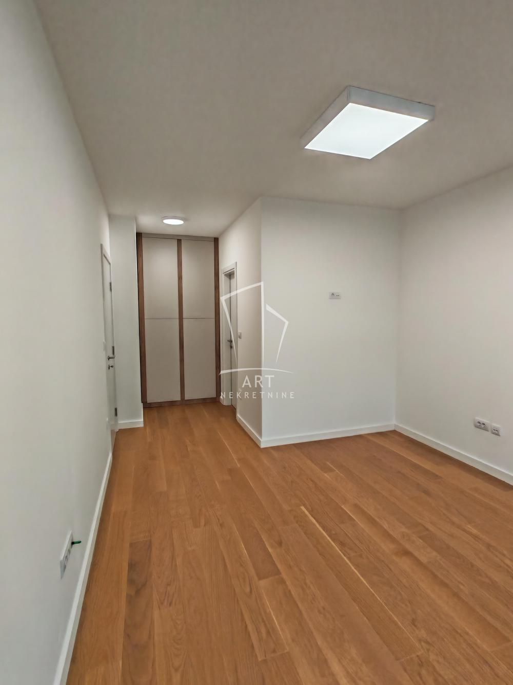 Slika 4 - Kneza Višeslava,  Lokal za izdavanje, 76m2, 950€