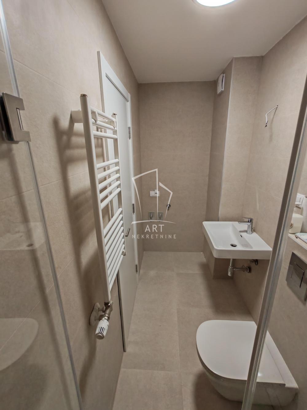 Slika 8 - Kneza Višeslava,  Lokal za izdavanje, 76m2, 950€