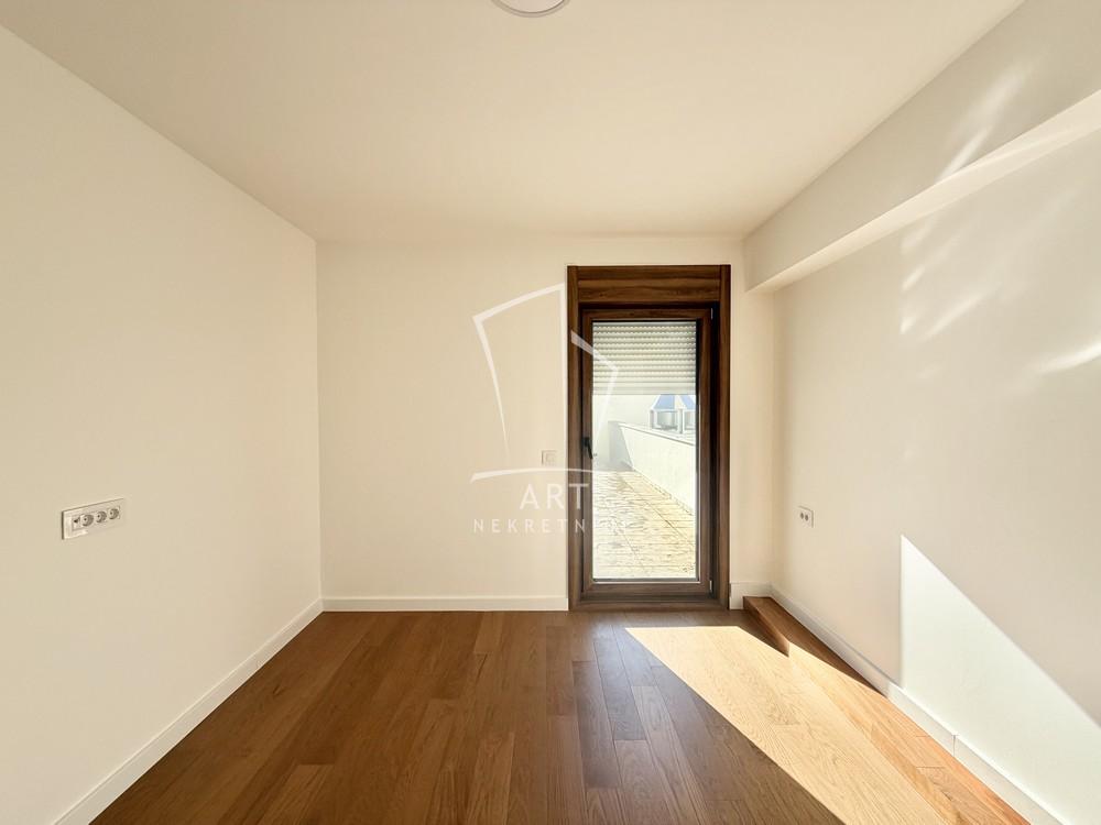 Slika 1 - Ustanička,  Lokal za izdavanje, 77m2, 1.200€