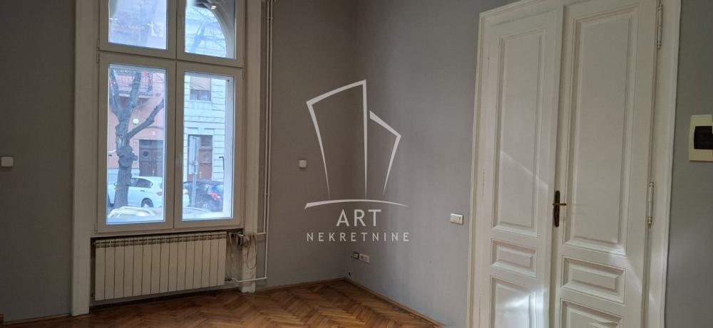 Slika 2 - Francuska,  Lokal za izdavanje, 44m2, 750€