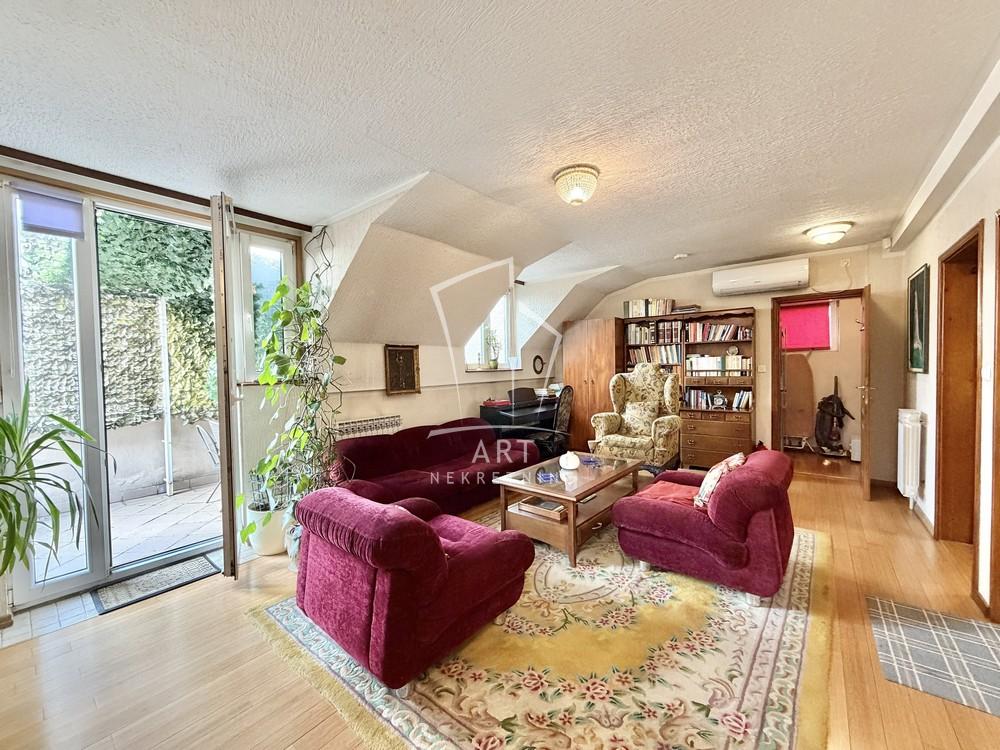 Slika 9 - Lazara Tasića,  Kuća na prodaju, 244m2, 850.000€