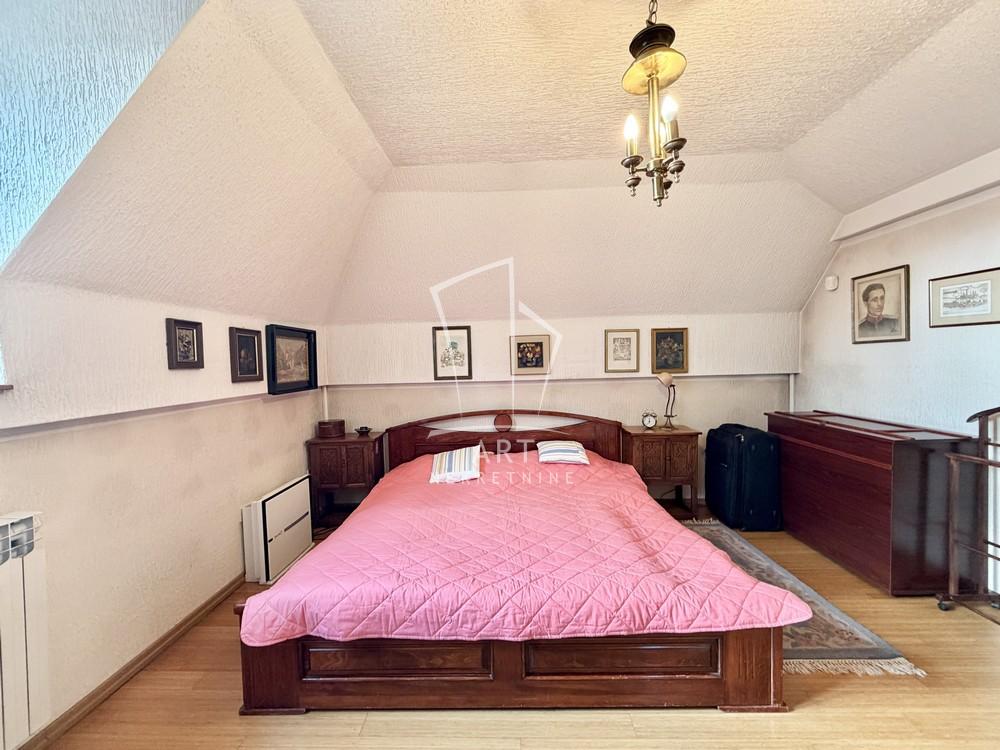 Slika 11 - Lazara Tasića,  Kuća na prodaju, 244m2, 850.000€