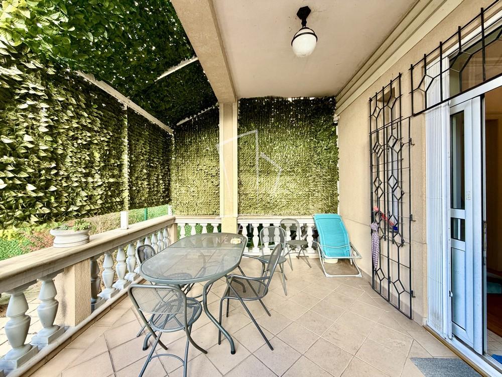 Slika 2 - Lazara Tasića,  Kuća na prodaju, 244m2, 850.000€