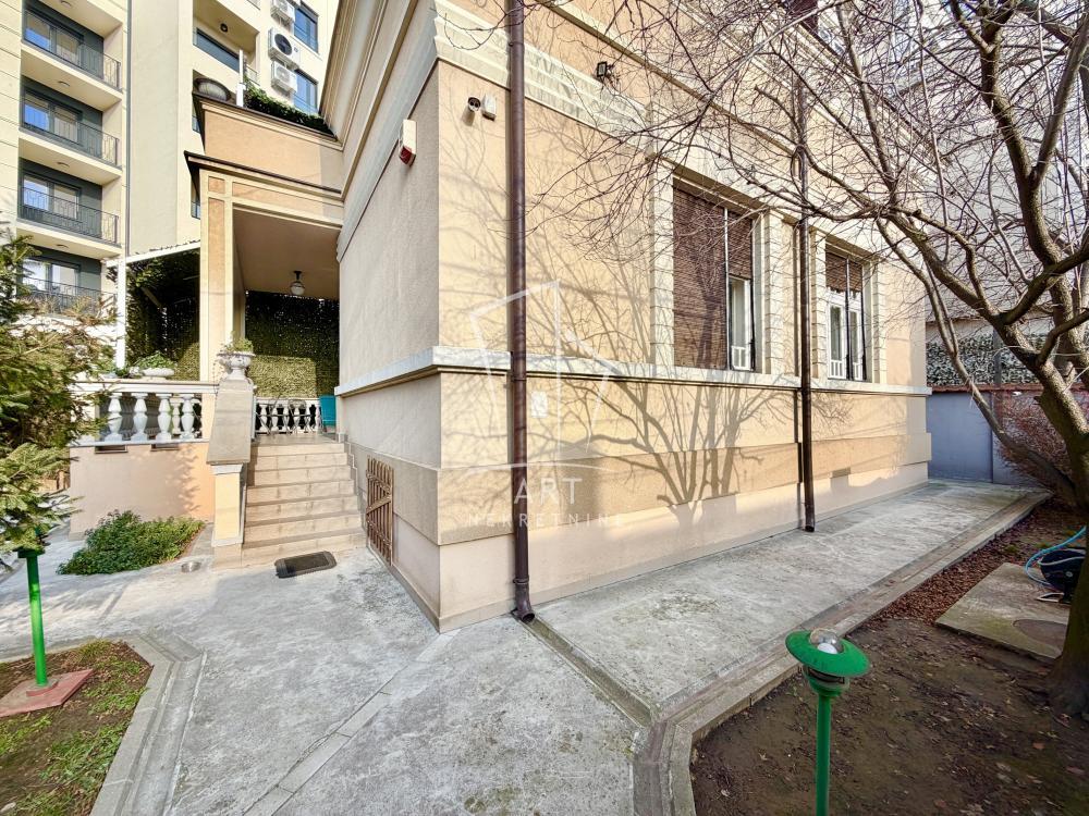 Glavna slika -Lazara Tasića,  Kuća na prodaju, 244m2, 850.000€