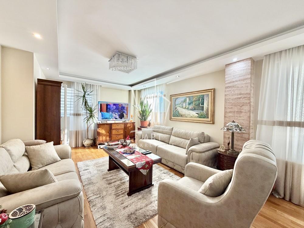 Glavna slika -Jurija Gagarina, Četvorosoban stan na prodaju, 101m2, 450.000€