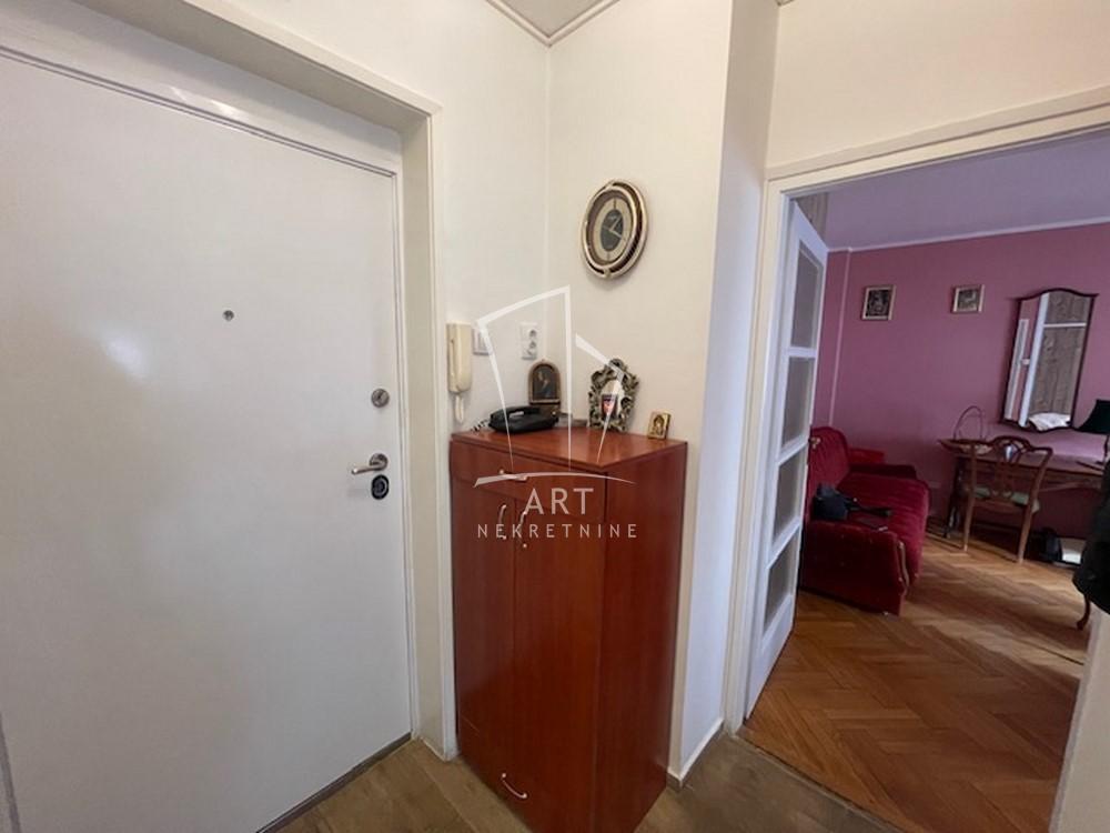 Slika 1 - Resavska, Jednosoban stan za izdavanje, 40m2, 500€