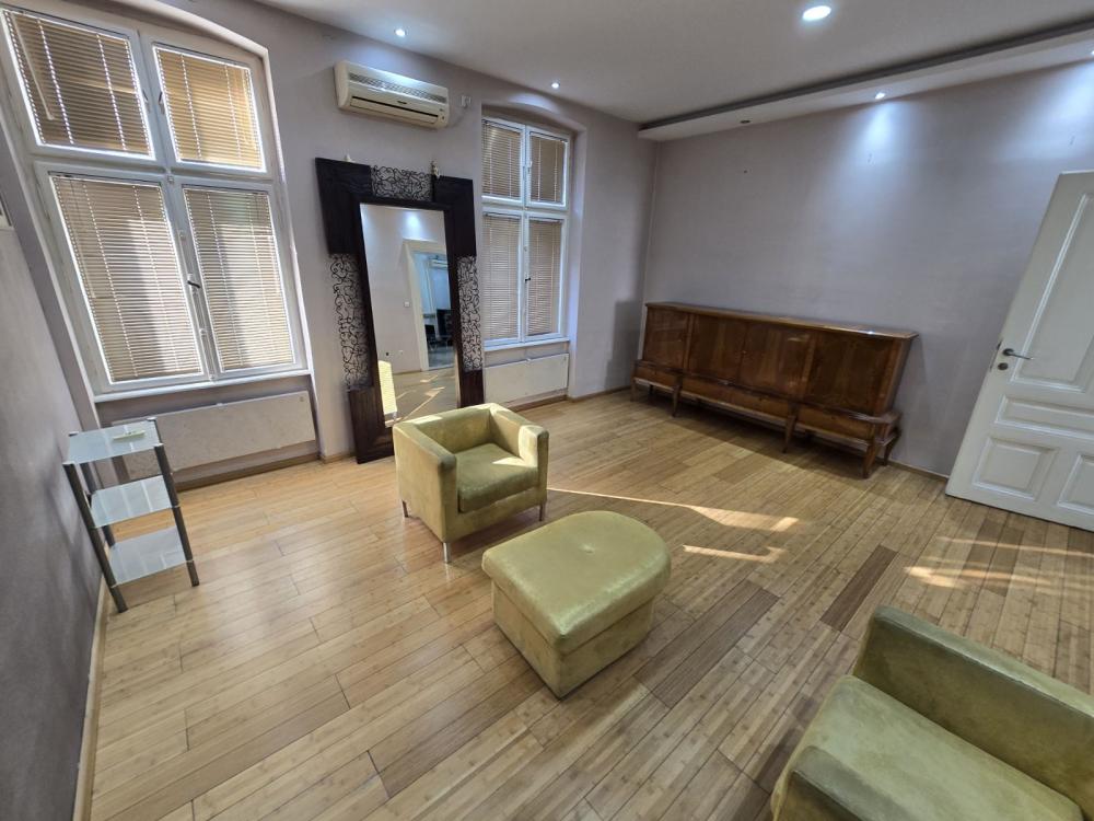 Slika 1 - Budimska,  Lokal za izdavanje, 100m2, 1.000€