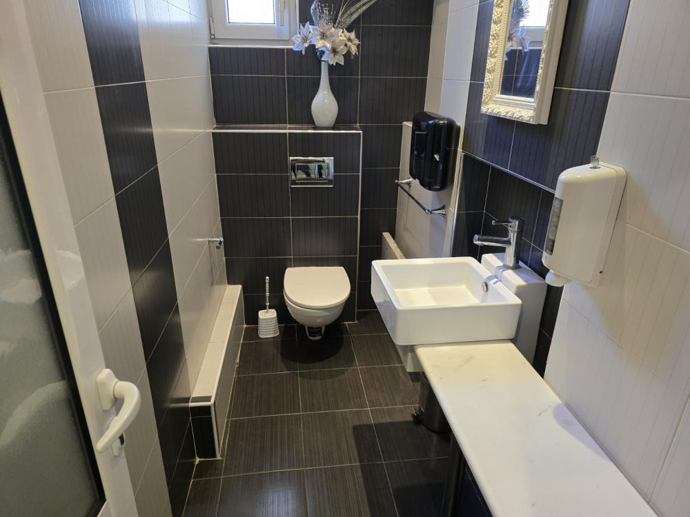 Slika 6 - Budimska,  Lokal za izdavanje, 100m2, 1.000€