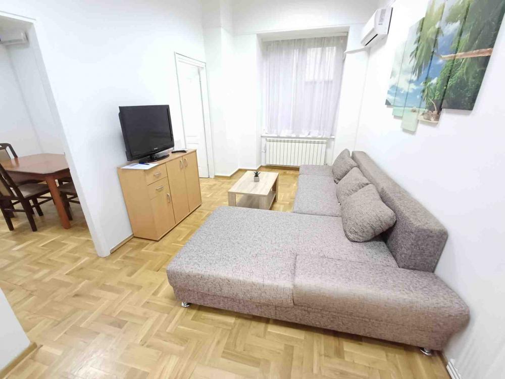 Slika 1 - Dečanska, Dvosoban stan za izdavanje, 61m2, 750€
