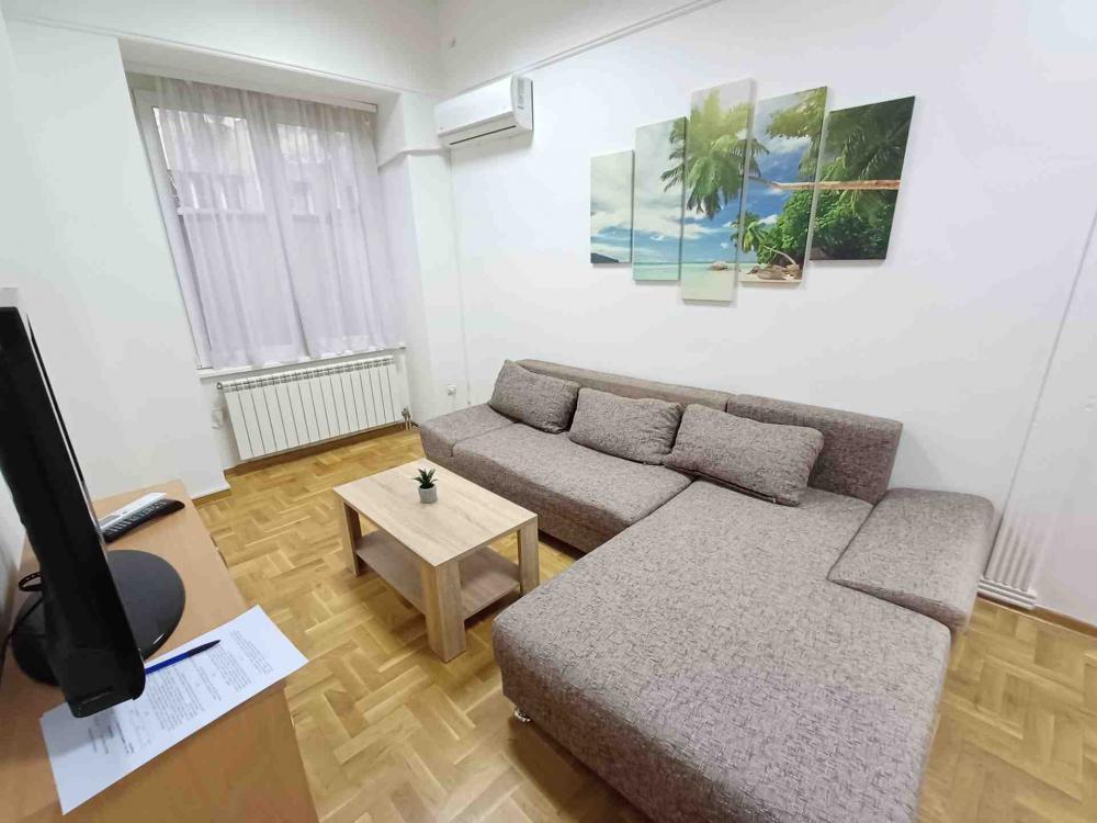 Glavna slika -Dečanska, Dvosoban stan za izdavanje, 61m2, 750€
