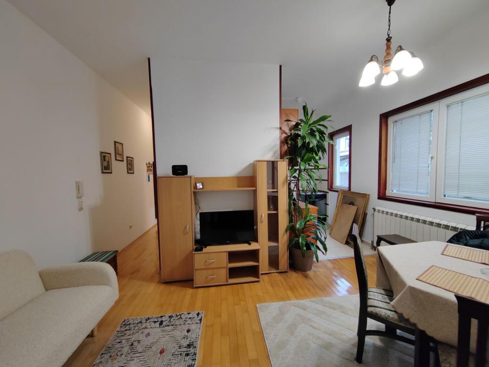 Slika 1 - Gundulićeva, Dvosoban stan za izdavanje, 43m2, 600€