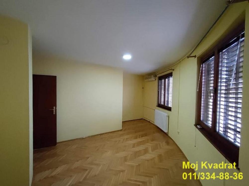 Slika 5 - Četvorosoban stan za izdavanje, 160m2, 1.650€