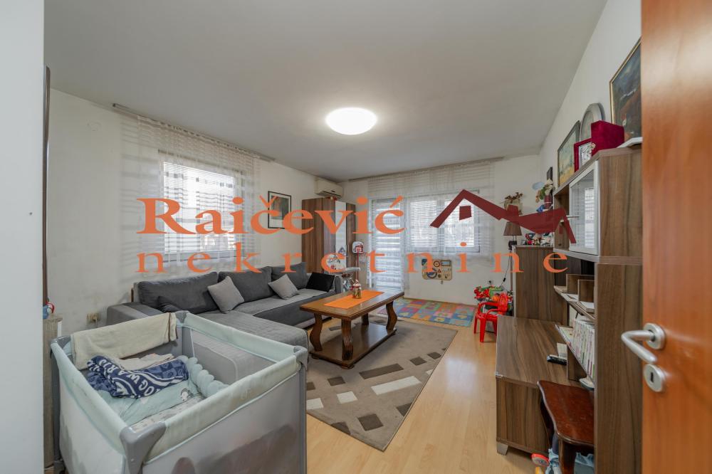 Slika 1 - Milana Vujovica, Jednoiposoban stan na prodaju, 53m2, 125.000€