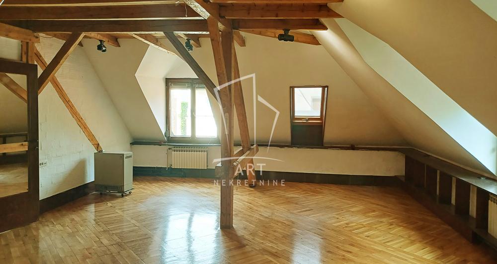 Slika 7 - Braće Grim, Trosoban stan za izdavanje, 126m2, 690€