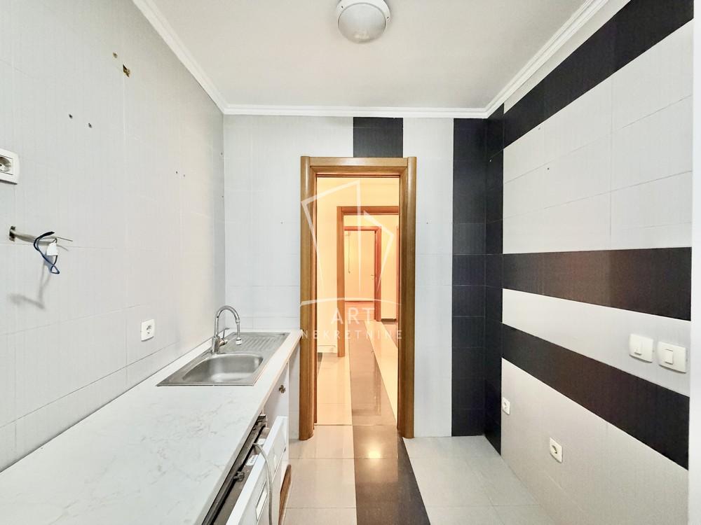 Slika 4 - Cara Nikolaja II, Trosoban stan na prodaju, 90m2, 432.000€