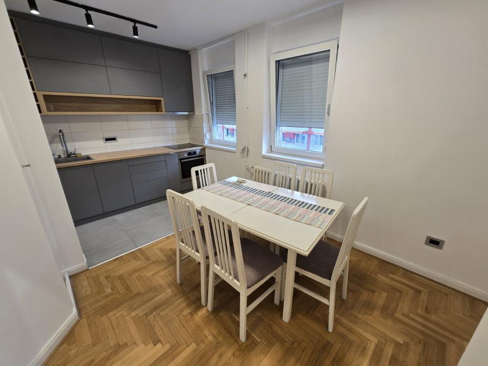 Slika 6 - Bulevar Mihajla Pupina, Trosoban stan za izdavanje, 90m2, 1.100€