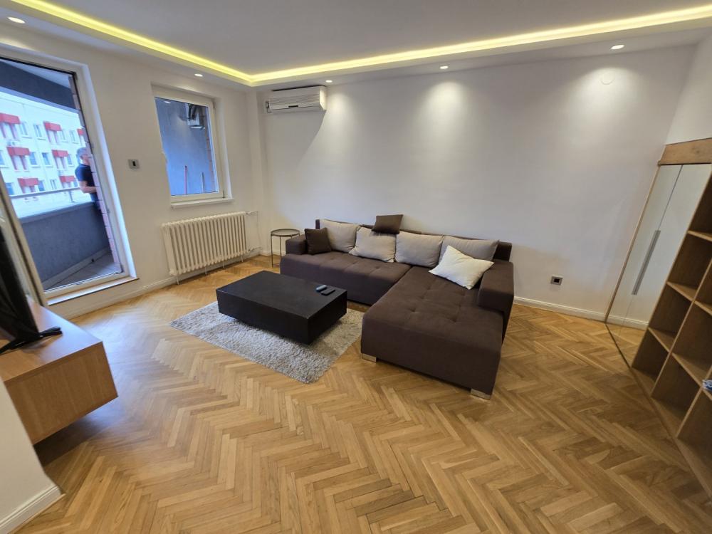 Slika 3 - Bulevar Mihajla Pupina, Trosoban stan za izdavanje, 90m2, 1.100€