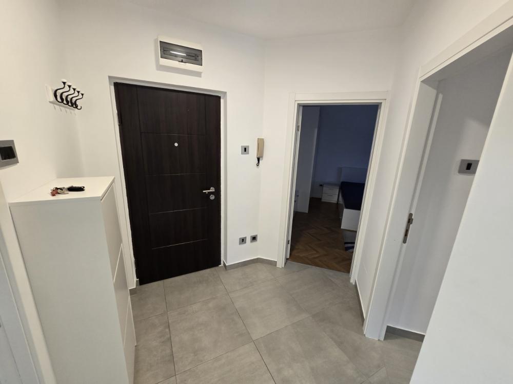 Slika 7 - Bulevar Mihajla Pupina, Trosoban stan za izdavanje, 90m2, 1.100€