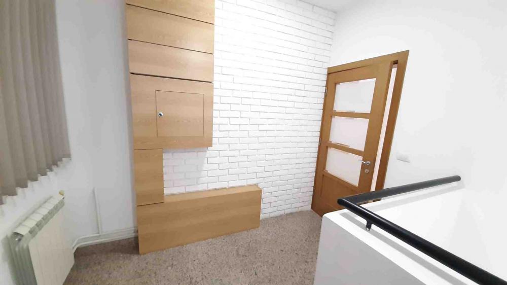 Slika 9 - Osmana Đikića,  Lokal za izdavanje, 100m2, 1.200€