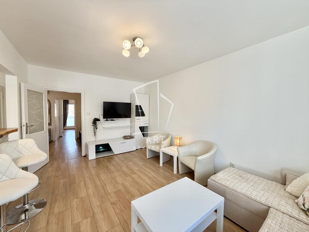 Slika 1 - Kumodraška, Trosoban stan za izdavanje, 83m2, 900€