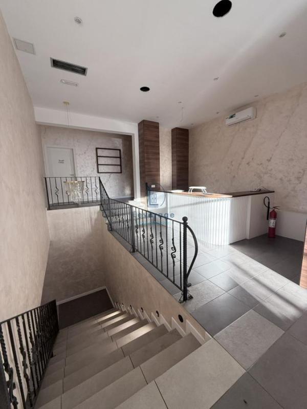 Glavna slika -Vojislava Ilića,  Lokal za izdavanje, 250m2, 3.000€