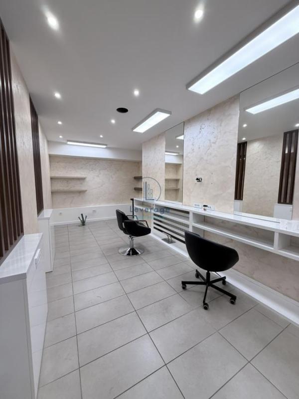 Slika 11 - Vojislava Ilića,  Lokal za izdavanje, 250m2, 3.000€