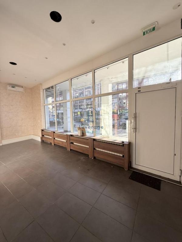 Slika 6 - Vojislava Ilića,  Lokal za izdavanje, 250m2, 3.000€