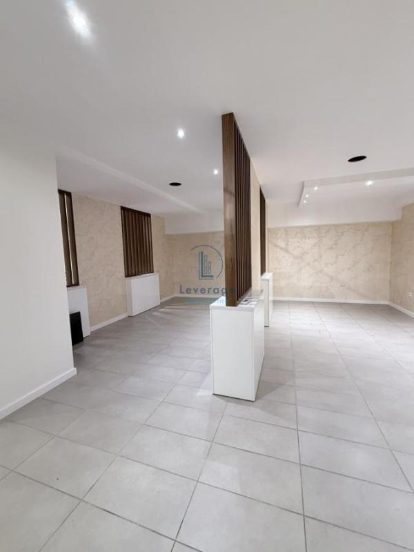 Slika 10 - Vojislava Ilića,  Lokal za izdavanje, 250m2, 3.000€