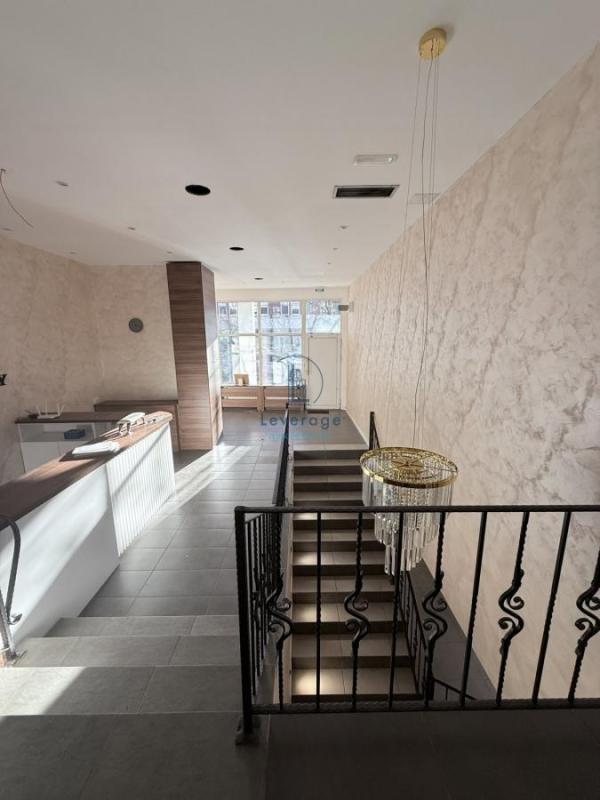 Slika 2 - Vojislava Ilića,  Lokal za izdavanje, 250m2, 3.000€