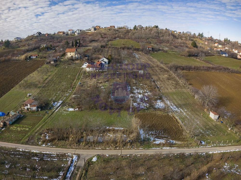 Slika 1 -  Plac na prodaju, Sremska Kamenica, 315.810€