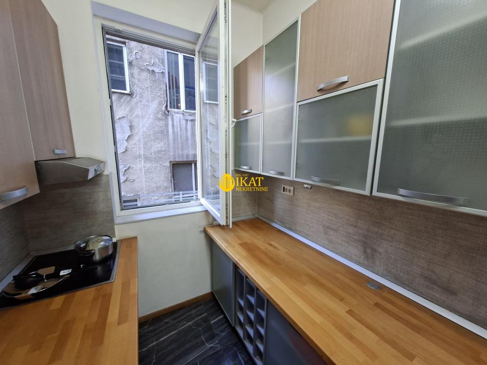 Slika 8 - Dvosoban stan za izdavanje, 75m2, 800€