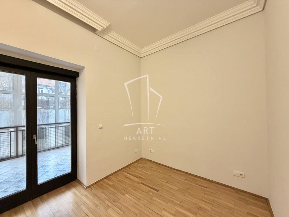 Slika 11 - Milovana Marinkovića, Kuća za izdavanje, 753m2, 4.900€