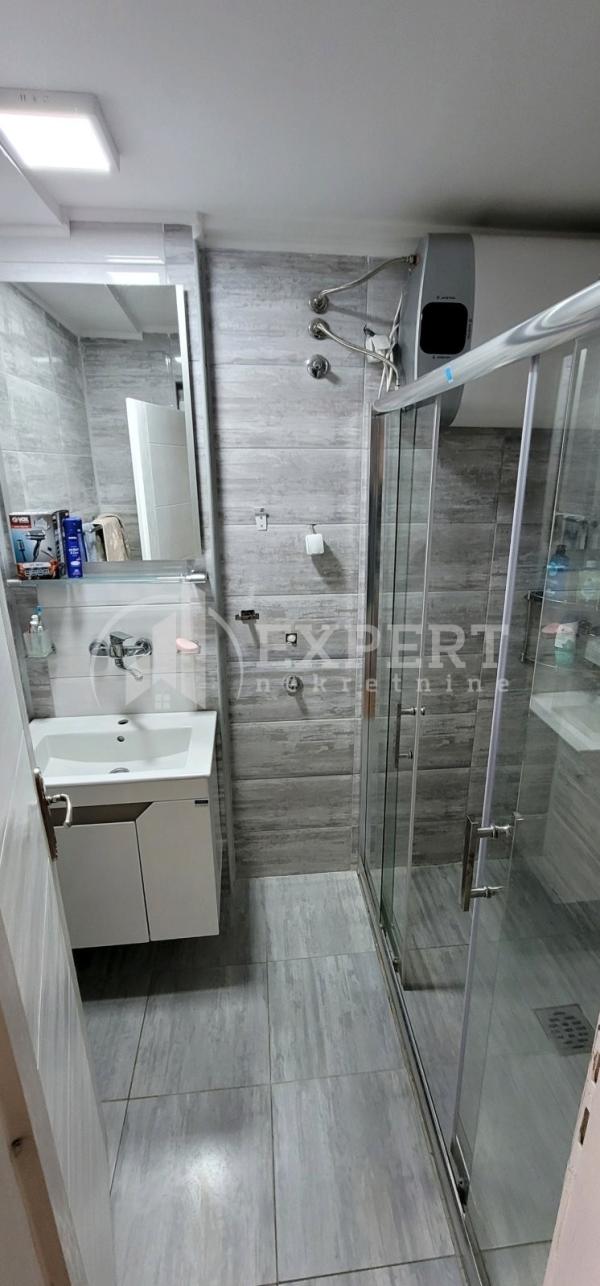 Slika 5 - Sinđelićev trg, Trosoban stan za izdavanje, 80m2, 450€