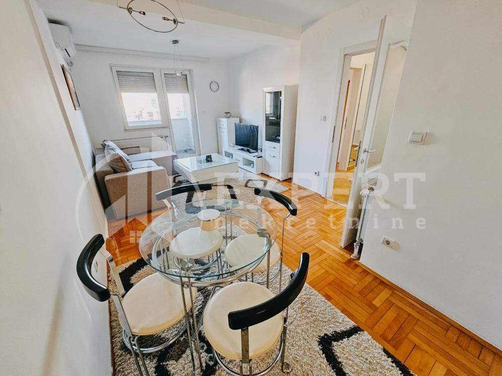 Slika 5 - Vožda Karađorđa, Trosoban stan za izdavanje, 70m2, 450€