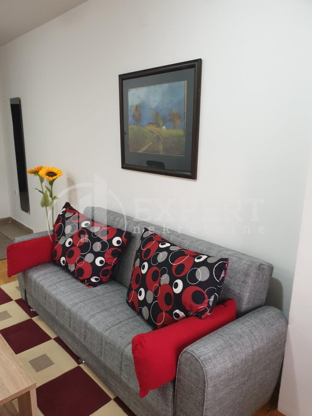 Slika 5 - Kej Kola srpskih sestara, Jednoiposoban stan za izdavanje, 42m2, 300€