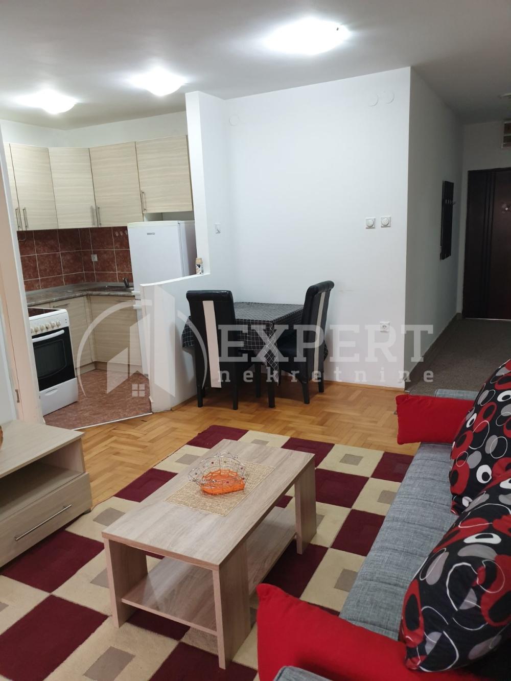 Slika 4 - Kej Kola srpskih sestara, Jednoiposoban stan za izdavanje, 42m2, 300€