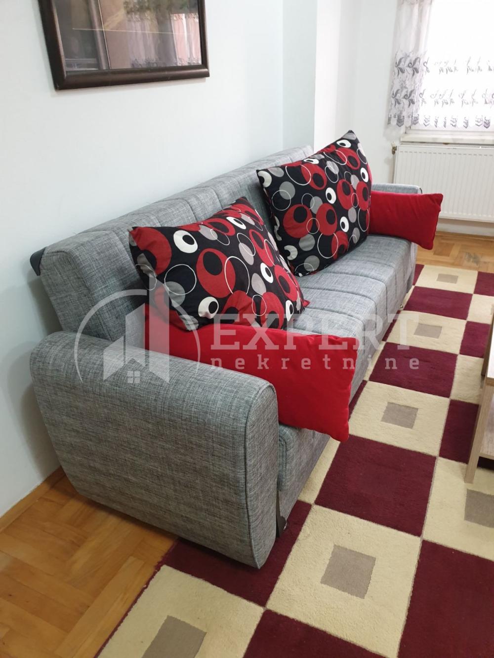 Slika 1 - Kej Kola srpskih sestara, Jednoiposoban stan za izdavanje, 42m2, 300€