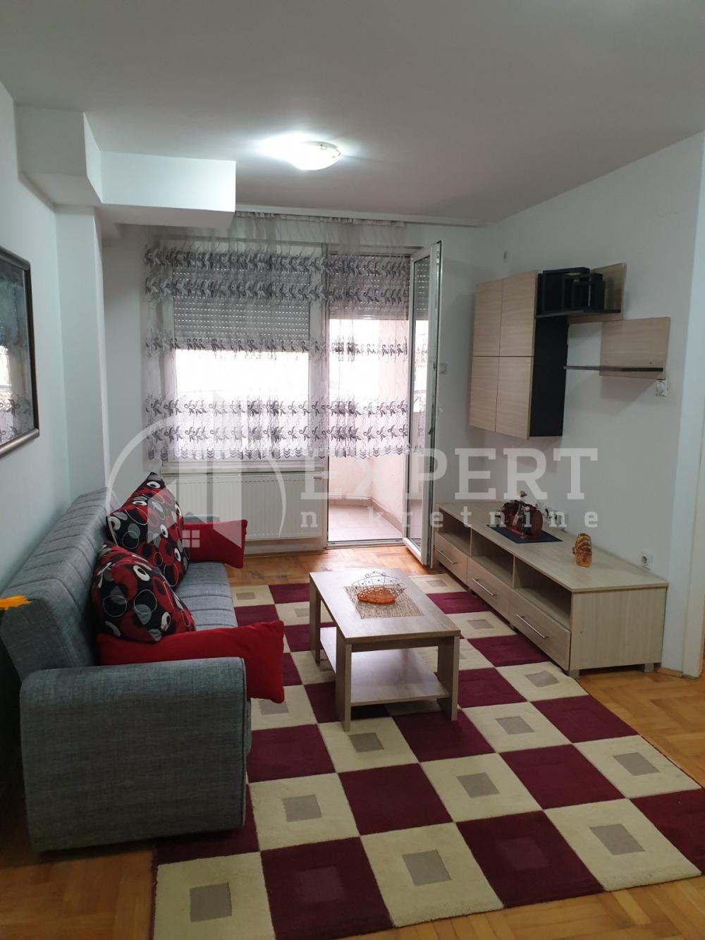 Slika 2 - Kej Kola srpskih sestara, Jednoiposoban stan za izdavanje, 42m2, 300€