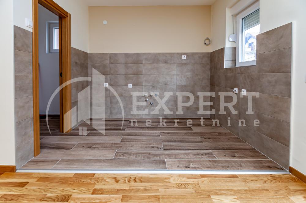 Slika 5 - Kneza Mihaila Obrenovića, Trosoban stan na prodaju, 92m2, 144.200€