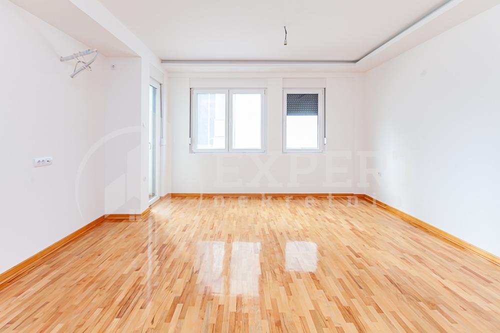 Glavna slika -Knjaževačka,  Lokal za izdavanje, 46m2, 300€