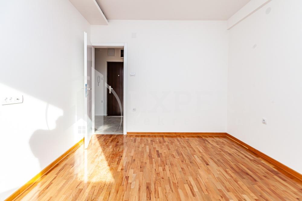 Slika 5 - Knjaževačka,  Lokal za izdavanje, 46m2, 300€