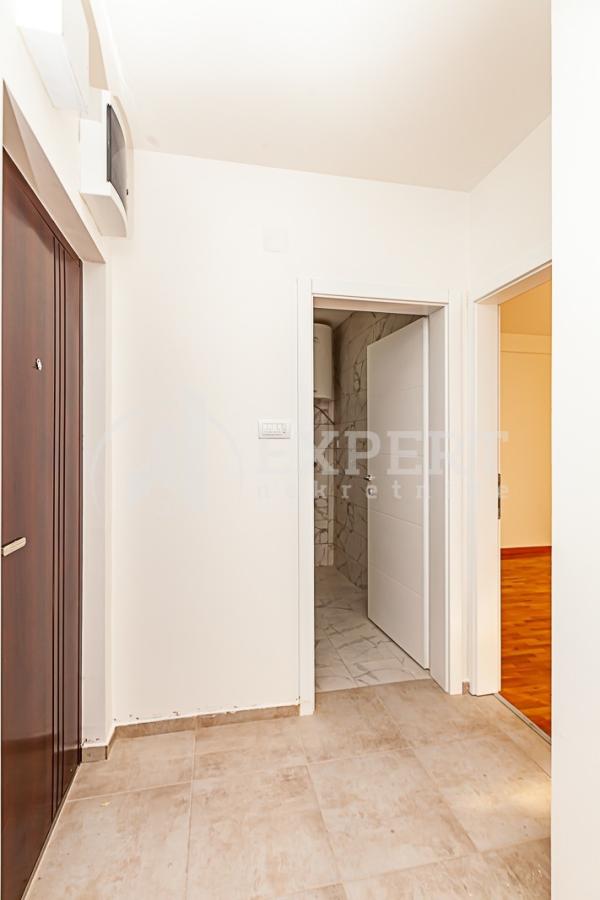 Slika 10 - Knjaževačka,  Lokal za izdavanje, 46m2, 300€